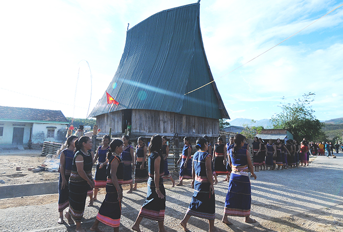 Bộ VHTTDL hỗ trợ tỉnh Kon Tum xây dựng mô hình điểm sinh hoạt văn hóa gắn với phát triển du lịch